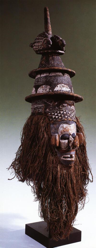 III. Masker met opzet, Zaïre, Yaka. Etnohgrafisch Museum Antwerpen