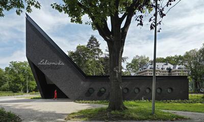LABIOMISTA - The Ark, de toegang tot het park 