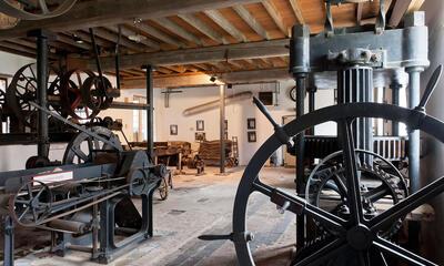 erisemmolen in alsemberg - economuseum voor papier, karton en aandrijftechnieken