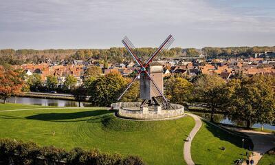 Sint-Janhuismolen Brugge buitenzicht