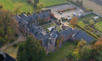 Park van Beervelde- koetshuis - luchtfoto