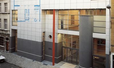 Galerie Ronny van de Velde, Antwerpen. Architect Georges Baines, 1988-1990