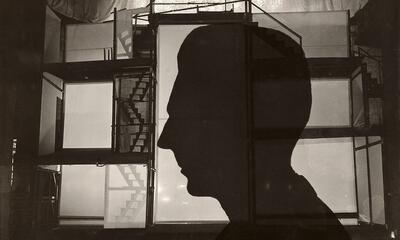 Sasha Stone, Schaduwafgietsel van het hoofd van de Duitse theaterregisseur en producent Erwin Piscator, Berlijn, 1927