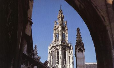Gotisch bouwen in Brabant. 0.-L.-Vrouwekathedraal  te Antwerpen.