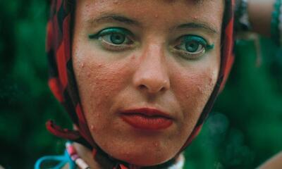 Eloise Brunet, La Couleur des grenades, Judith Foulard Face, 2024