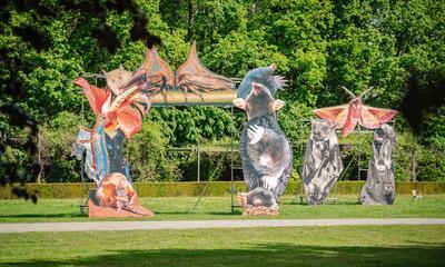 Installatie Monster Chetwynd. Middelheimmuseum. © Tom Cornille