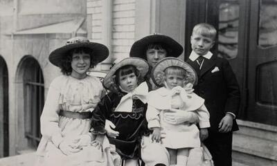 Les petits-enfants des familles Hannon et Brunfaut