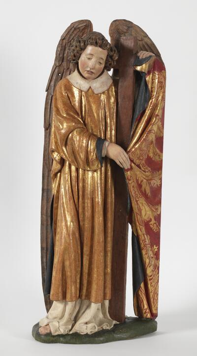 Tydeman Maes, Engel met de Arma Christi, ca. 1425-1435, notenhout met oude polychromie en vergulding, hoogte 96 cm