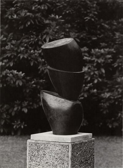 Jean Hans Arp Schalenboom - Etienne Martin Demeure 4 Lanleff