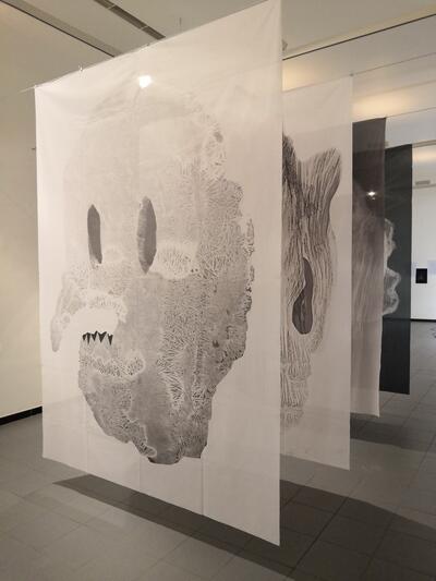 Fia Cielen in de tentoonstelling Tekening / Disegno, d’Academie, Sint-Niklaas, 2018. 