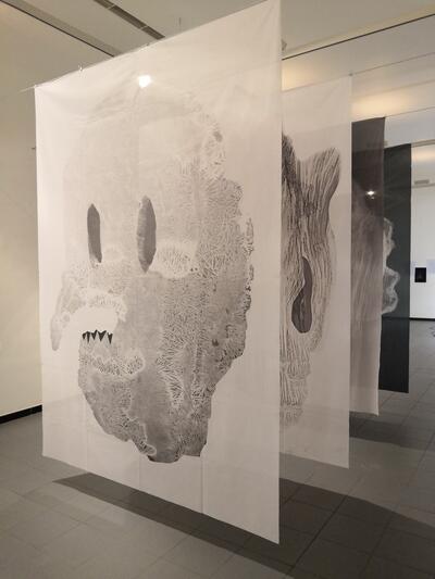 Fia Cielen in de tentoonstelling Tekening / Disegno, d’Academie, Sint-Niklaas, 2018.