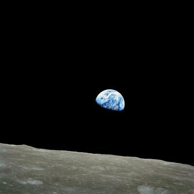 Earthrise, foto gemaakt door de bemanning van Apollo 8, 24 december 1968