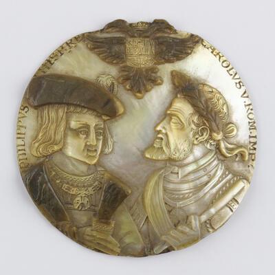 Camee van parelmoer (Filips de Schone en Karel V) Augsburg, tweede helft van de zestiende eeuw Penningkabinet, 2K10/7
