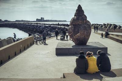 Westelijke Strekdam in Oostende: Stief DeSmet, Monument for a Wullok