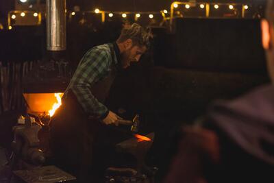 Smid aan het werk tijdens de Museumnacht in het Industriemuseum.