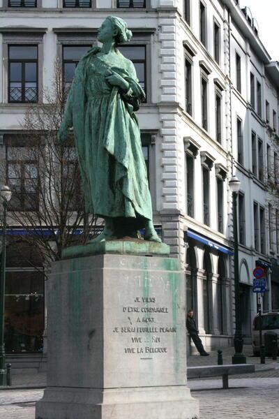 Egide Rombaux (beeldhouwer), gedenkteken voor Gabrielle Petit, Sint-Jansplein, Brussel, inhuldiging 21 juli 1923