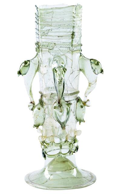 Schertsglas uit de collectie van het Glasmuseum Hentrich, Museum Kunstpalast, Düsseldorf