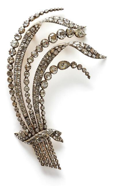 Anonieme meester, aigrette, 1780, Groot-Brittannië, zilver, diamant en goud De aigrette (de kleine zilverreiger) is geïnspireerd op een tulbandornament en illustreert hoe de Indische de Europese juweelkunst heeft beïnvloed DIVA, Antwerpen
