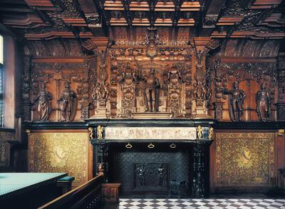 Pieter Pourbus, Naar ontwerp van Lancelot Blondeel, Keizer Karel-schouw 5 van het Brugse Vrije, Brugge, hout, albast en zwart marmer Brugge, Landhuis van het Brugse Vrije