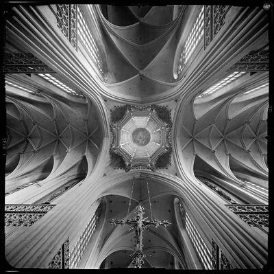 Collectie, Theodor von Lüpke, transept, Onze-LieveVrouwekathedraal, Antwerpen, zilvergelatine op glas