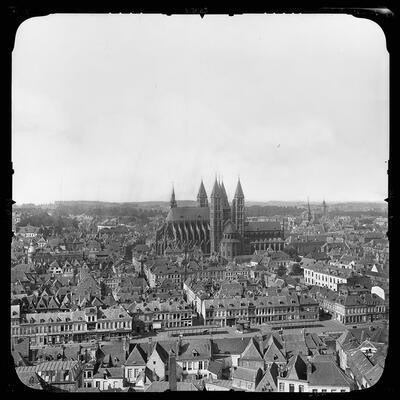 Collectie, Theodor von Lüpke, de Onze-Lieve-Vrouwekathedraal, Doornik, Sint-Brixiuskerk, zilvergelatine op glas, Brussel, KIK, 