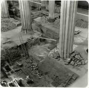 Gezicht op het beperkte archeologisch onderzoek in de middenbeuk in 1975, Antwerpen, Architectuurarchief Provincie Antwerpen, onze-lieve-vrouwekathedraal,