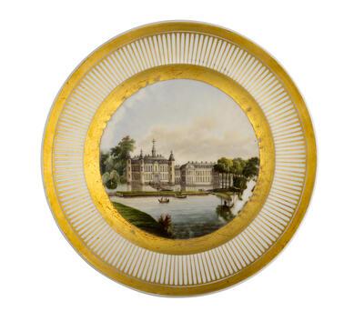 Porseleinen borden met gezichten op het koninkrijk: Het kasteel van BelœilF. Faber, 1819-1821, Koninklijke Verzamelingen Den Haag, Nederlanden,