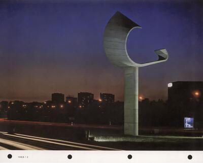 Jacques Moeschal, Teken (1963), gewapend beton, ± 23 meter hoog, Groot-Bijgaarden, terugblik,