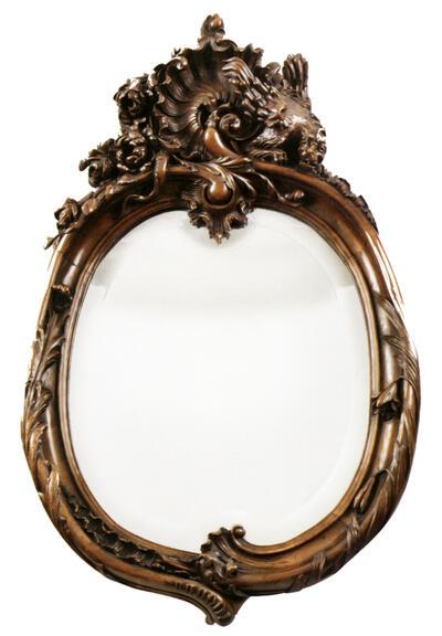 Op de 2de tentoonstelling van De Distel in 1904 stelde Frans Wouters deze Louis XV-spiegel tentoon. Rik Wouters
