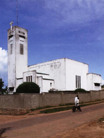 Heilig Hart kerk te Mbanza-Ngungu,jaren 1930, koloniale kunst,
