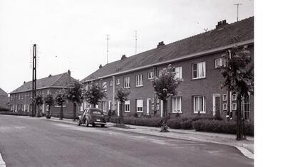 De Blauwesteenstraat in de nieuwe Mechelse woonwijk op de Galgenberg, expo 58,