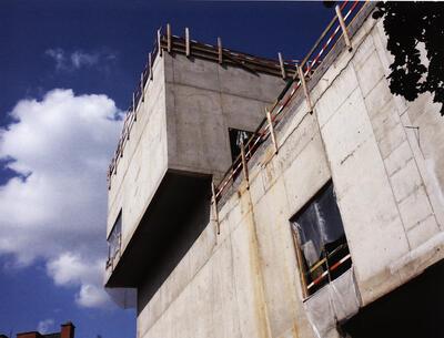 Het vroegere museum Vander Ke/en·Mertens wordt geintegreerd in de nieuwbouw van Stéphane Beel, Museum M,