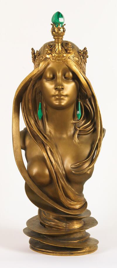 Alphonse Mucha, De natuur. Heidense godheid, 1899-1900, verguld brons, sieraden in malachiet, uitgevoerd door Emile Pinedo, Fin-de-sieclemuseum.