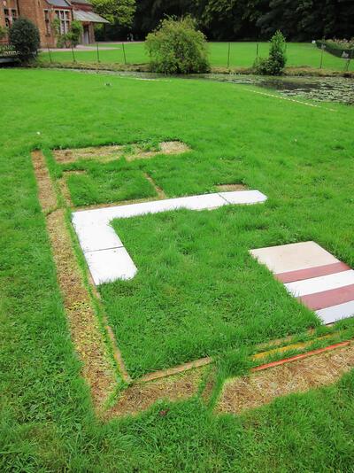 A hermit’s hut, 2011,installatie, Sofie Van der Linden