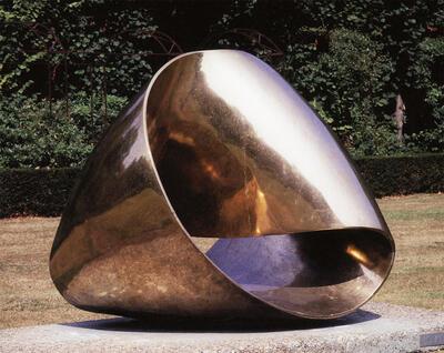 Max Bill, Eindeloze Kronkel, 1953 - 1956 Brons, Collectie Middelheimmuseum