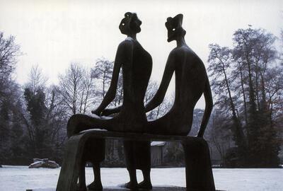 Henry Moore, Koning en Koningin, 1 9 5 2 - 1 9 53 Brons, Collectie Middelheimmuseum