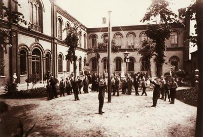 Préau des enfants Foto 1887 (Collectie Museum Dr. Guislain)