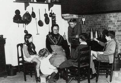 Huis van Alijn, Nostalgie naar de goede oude tijd, Folkloremuseum
