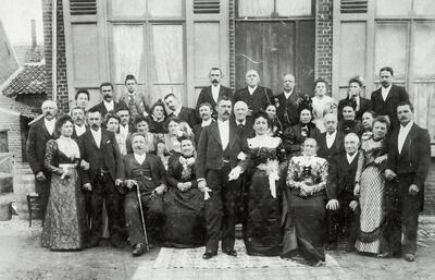 Huis van Alijn, Huwelijksfoto, rond 1900