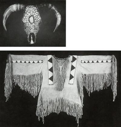 Buffelschedel, waarschijnlijk Navajo, ca. 1860. Mannenhemd, waarschijnlijk Sioux, 1840-1885.