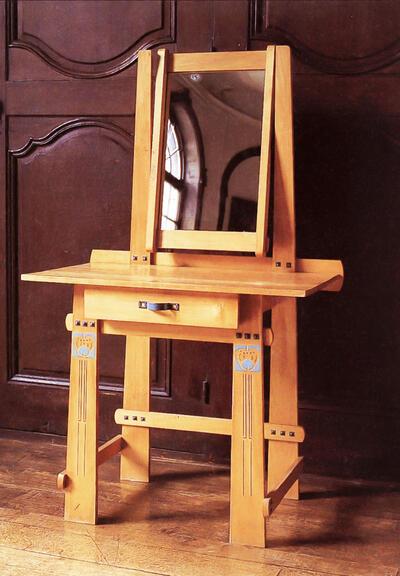 Toilettafel,  Gustane Serrurier-Bovy, 1904  Luik, Museum Curtius, Foto Jacques Sonck, Provinciaal Museum voor Fotografie 