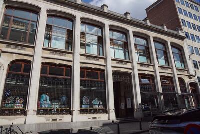 Belgisch Stripcentrum, Zandstraat 20, Brussel. Gevestigd in het voormalig warenhuis van Waucquez, dat in 1903 door Victor Horta werd ontworpen. 