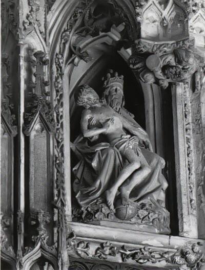 Genadestoel, Detail van de sacramentstoren van de Sint-Pieterskerk van Leuven. Laat-gotiek