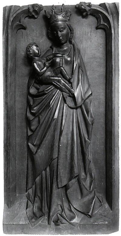 Maria met Kind, Fragment van een afsluitwang van het koorgestoelte van de Sint-Sulpitiuskerk van Diest. Laat-gotiek