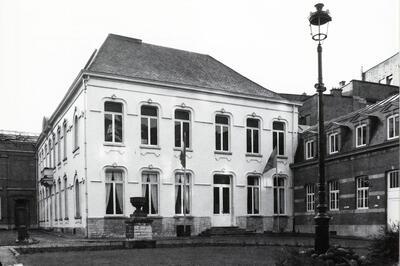 Het hotel Vander Kelen-Mertens, het voormalig Savoyecollege, Museum M