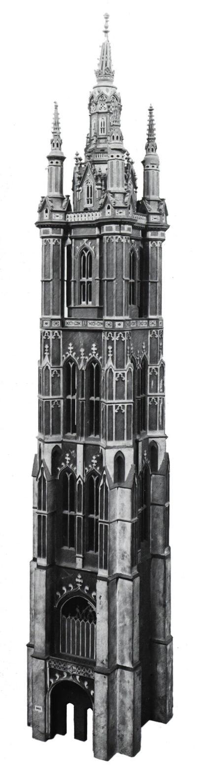 De maquette van de westtoren. Sint-Baafskathedraal