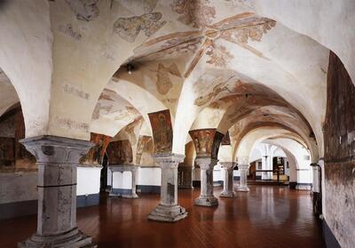 De Romaanse crypte, Sint-Baafskathedraal
