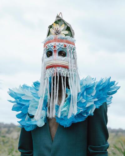 Augurism in MoMu Het universum van multitalent Baloji