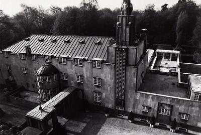 Josef Hoffmann (1870-1956), Het Stoclethuis, de voorgevel