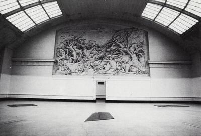 Overzicht van een zaal tijdens de tentoonstelling "Royden Rabinowitch", december 1984. Museum van Hedendaagse Kunst, Gent